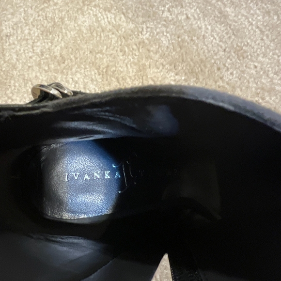 Ivanka Trump Heels - Picture 3 of 3